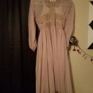 NWT Pale pink lase vinti dress with pearl buttons.